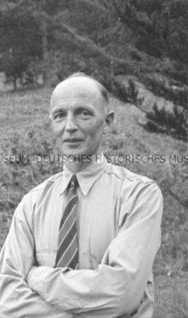 Selbstversenkung des Hochseepassagierdampfers "Columbus" am 19. Dezember 1939, Kapitän Wilhelm Dähne im Internierungslager auf Angel Island, Kalifornien