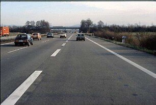 Einfahrt in Nebenfahrbahn Süd der A656 (Mannheim Richtung Heidelberg) von Hauptfahrbahn Süd der A656 (Mannheim Richtung Heidelberg)