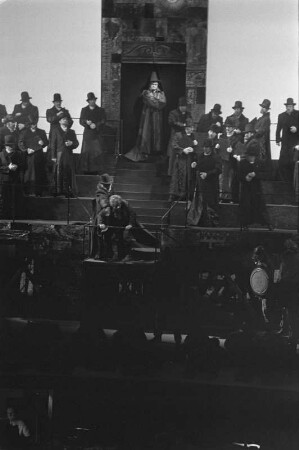 Szenenbilder aus "Sabellicus", Oper von Rainer Kunad mit eigenem Libretto nach einem Fauststoff. Deutsche Staatsoper Berlin, Generalprobe (?) 20.10.1974 (Uraufführung 21.12.1974)