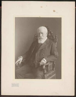 Großherzog Friedrich I., sitzend, Kniestück.