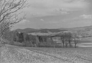 Berge vom Mönchswalder Berg : Blick vom Mönchswalder Berg auf den Ort Berge