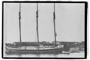 Betty (1907), Willy Both, Glückstadt