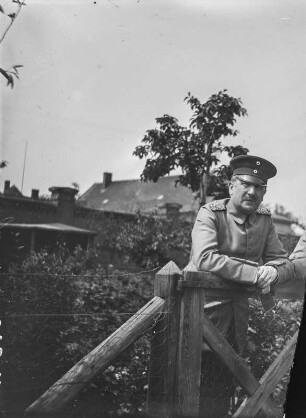 Portrait eines Mannes in Uniform