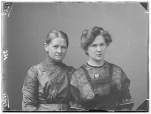 Frau Fahnert und Tochter; Altenburg, Kanalstraße