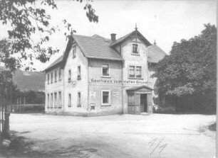 Graupa (Pirna-Graupa), Nr. 15 (Richard-Wagner Straße 50). Gasthaus zum tiefen Grund. Eckansicht