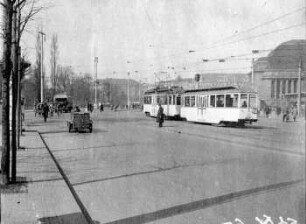 Leipzig: Straßenbahn 17, vor Hauptbahnhof