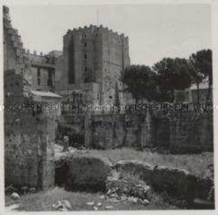 Rom, Augustusforum, Torre dei Conti