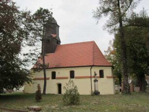 Dobra, Bad Liebenwerda, Kirchplatz