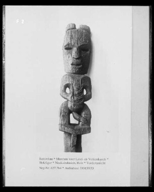 Holzfigur
