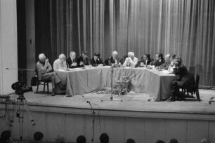 Podiumsdiskussion zwischen jungen Wissenschaftlern und Nobelpreisträgern