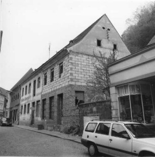 Bad Schandau, Poststraße 2. Wohnhaus (ehemals mit Laden; 1801/1850). Straßenansicht von Südosten