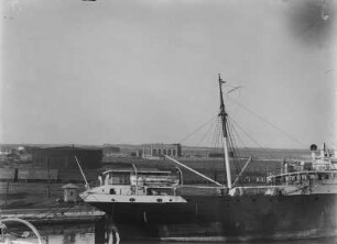 Hafen : Blick auf einen Hafen