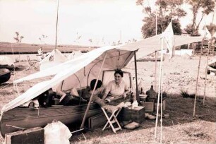 Worpswede: Picknick im Bootszelt