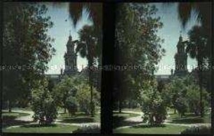 Platz mit Kathedrale in Santiago de Chile