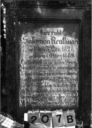 Grabstein 207 (Index: 99789779) Material: Sandstein Zustand: gut, Schrift schwarz Maße HxBxT: 198x63x19 cm Symbolik: aufgeschlagenes Buch mit Inschrift: Psalmenbuch: Grabstein 207B