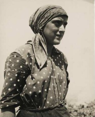 Österreich. Burgenland. Portrait einer kroatischen Bauersfrau