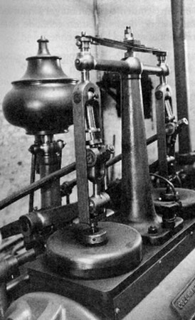 Sachteil: Dampfmaschine; Kelkheim, Weberstraße 19