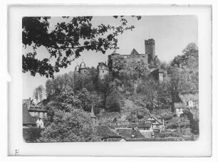 Blick von Westen auf die Burg Wertheim