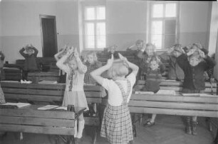 Sorbische Grundschule in Bautzen. Unterricht. : Serbska zakładna šula w Budyšinje. Wučba.