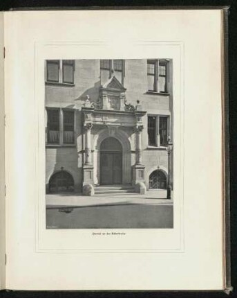 Rathaus Stuttgart. Portal an der Küferstraße. Ansicht