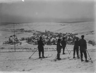 Skifahrer : Skifahrer am Hang des Fichtelberges