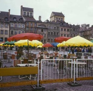 Warschau. Restaurant (Außensitzplätze) auf dem Rynek Starego Miasta (Altstädter Markt)