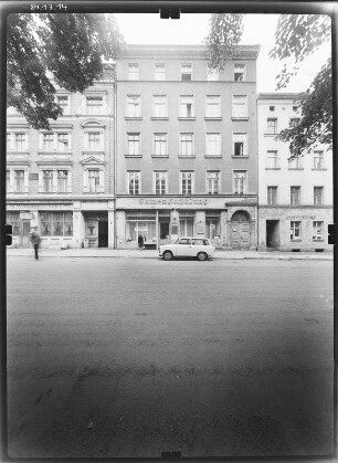 Görlitz-Altstadt, Elisabethstraße 17. Wohnhaus mit Laden (um 1850). Straßenfront