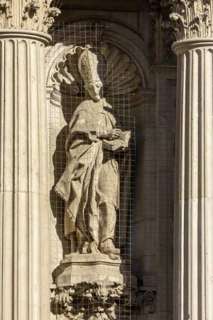 Westfassade — Die vier Heiligen von Cartagena — San Isidoro