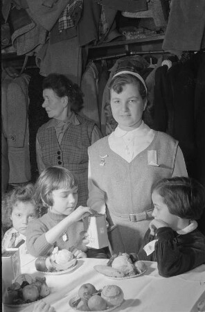 Jüdisches Kinderfest in der Religionsschule Joachimstalerstraße, organisiert durch den Jüdischen Nationalfonds