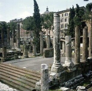 Rom. Largo di Torre Argentina (Largo Argentina). Tempel A