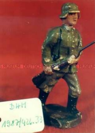 Infanterist, marschierend