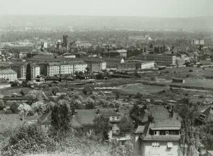 Dresden-Plauen. Blick vom Fichteturm in J.-G.-Fichte-Park nach Nordosten
