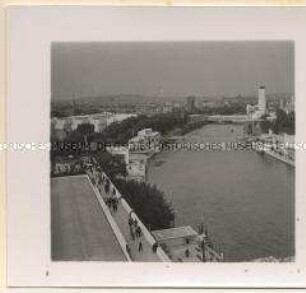 Paris, Weltausstellung, Auf dem Dachgarten des Deutschen Hauses