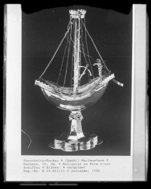 Reliquiar in Form eines Schiffes