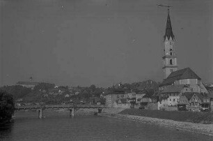 Vilshofen: von der Autobahnbrücke [Regensburger Straße] auf die Stadt