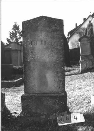 Grabstein 354 (Index: 99786243) Maße HxBxT: 146x59x17 cm: Grabstein 354