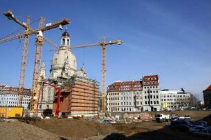 Dresden-Altstadt. Blick zur Rampischen Straße von der Landhausstraße. Ansicht mit Frauenkirche