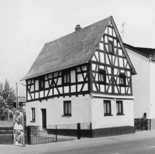 Elz, Rathausstraße 25