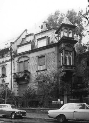Frankfurt, Grüneburgweg 115