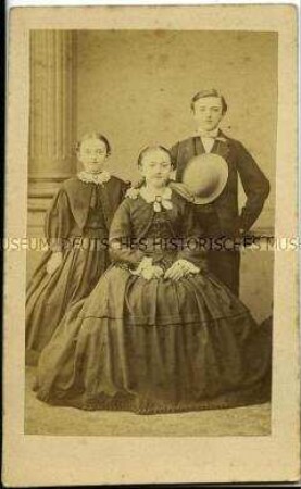 Drei junge Menschen, Carte de Visite