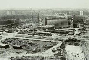 Dresden. Blick vom Hochhaus am Pirnaischen Platz nach Süden auf den Bauplatz des Atriumkomplexes