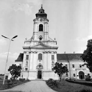 Ehemalige Zisterzienserklosteranlage, Katholische Kirche der Jungfrau Maria, St. Gotthard, Ungarn