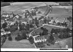 Ostrau. Stadtteilansicht mit Gaststätte "Ostrauer Scheibe" (vorn). Luftbild-Schrägaufnahme von Südwest