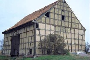freistehende Fachwerkscheune