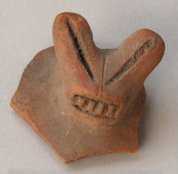 Clay figure (vessel fragment)