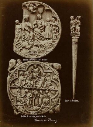 Musée de Cluny. Boîte à miroir, XIII.e siècle. Style à écrire.