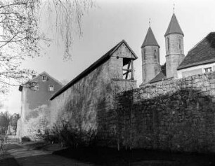 Stadtmauer und Pfarrkirche Mariä Himmelfahrt