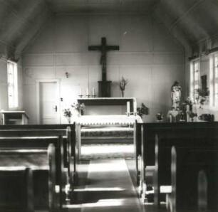 Berggießhübel. Stadtsiedlung am rechten Gottleubaufer. Katholische Kapelle (ab 1927). Inneres zum Altar