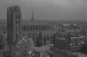 Lübeck: Blick vom Turm der Petrikirche auf Marienkirche