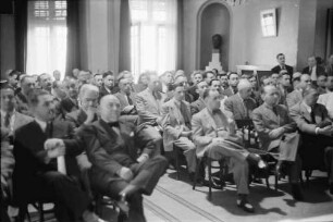 Bukarest: Reichsdeutsches Heim: Mitgliederversammlung der rumänisch-deutschen Handelskammer, Saal
